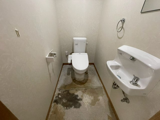 梅野ビルのトイレ