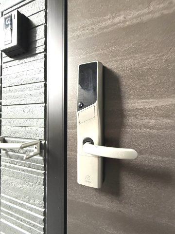 ガナールⅡのセキュリティ|セキュリティ付玄関ドア