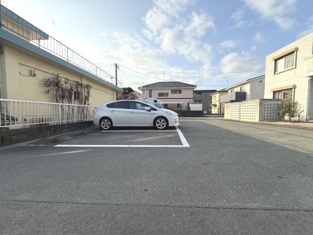 ガナールⅡの駐車場|敷地内の駐車場