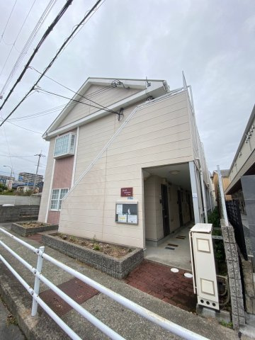 グラン逆瀬川の外観