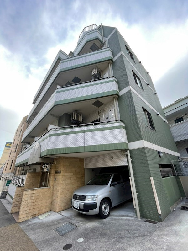 Kitano Flats Plusの外観
