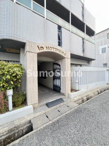 ｉｏ本山のエントランス|建物の内部です