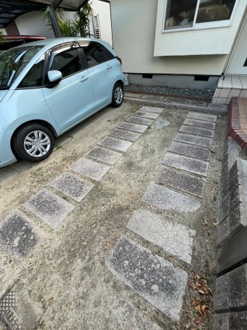甲風園賃貸の駐車場