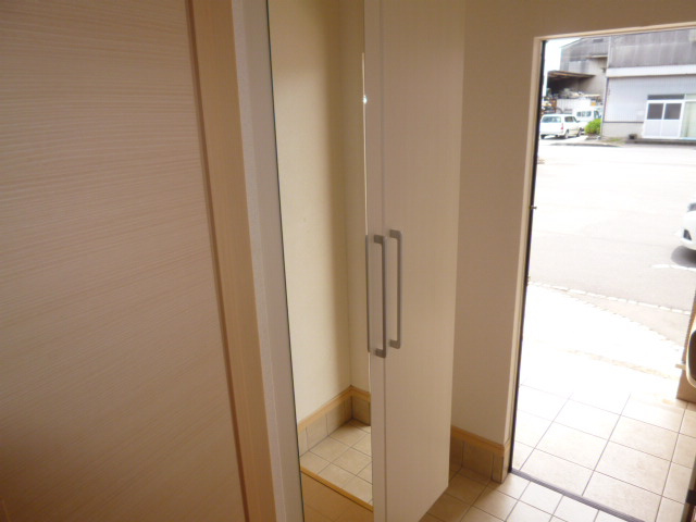倉敷市東塚２丁目のアパートの収納
