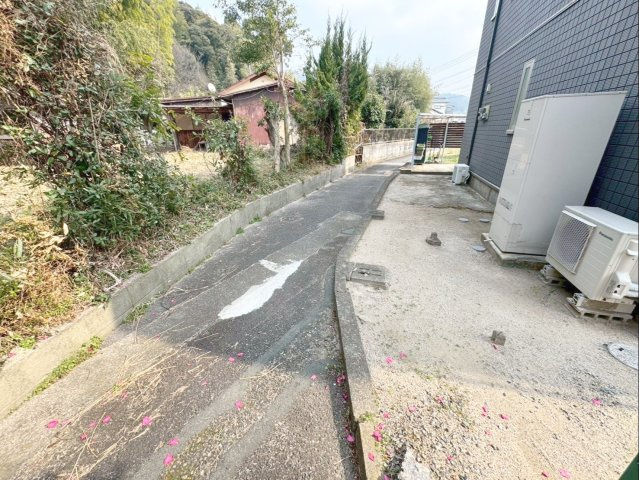 糟屋郡篠栗町大字高田　土地の外観|敷地に接する法外道路部分！セットバックが必要となります！