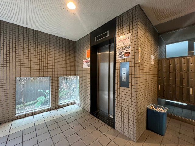 コモグランツ松屋町のロビー