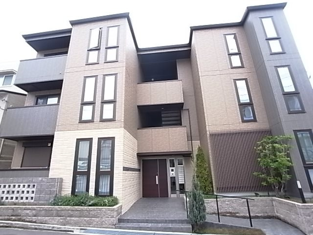 J’ｓ　Gardenの外観