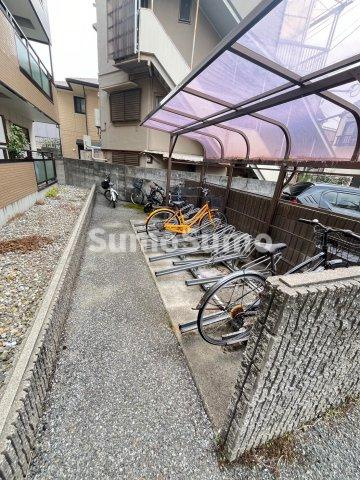 グローリー甲南の駐車場|カースペースがあります