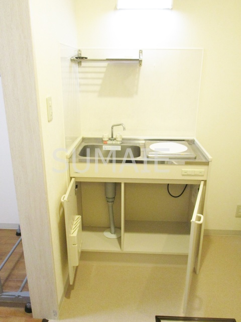 千駄木ハイムのキッチン|キッチン収納もたっぷり♪