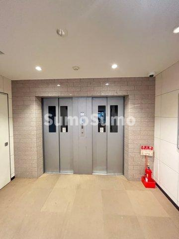 芦屋翠ヶ丘パークマンションのロビー|清潔なロビーです