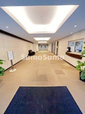 芦屋翠ヶ丘パークマンションのロビー|清潔なロビーです