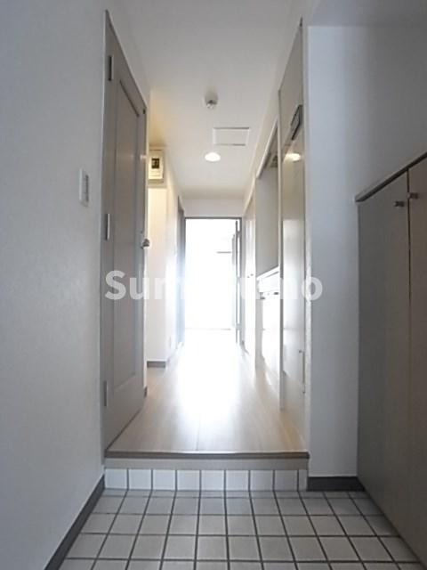 JUN中山手のロビー