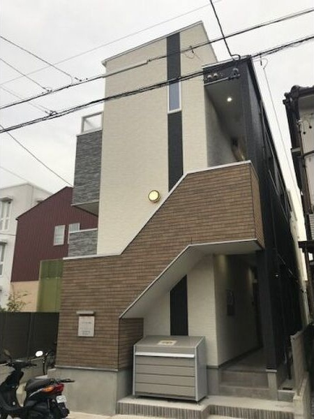 ユースター川名の外観