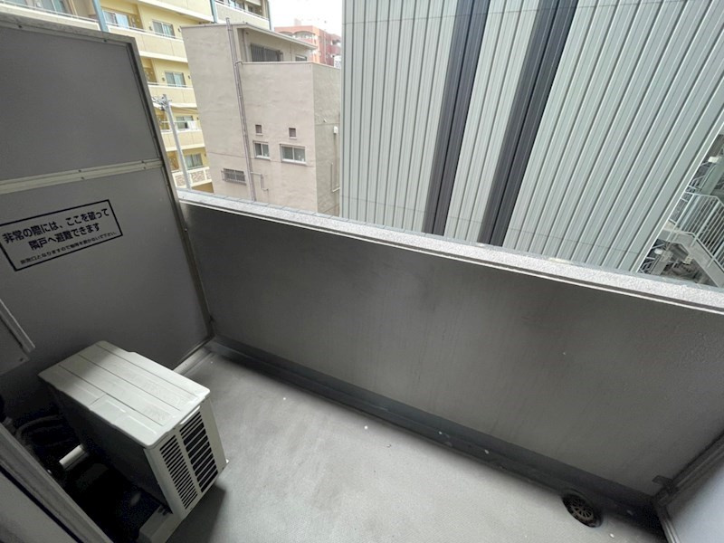 ISM谷町六丁目のバルコニー