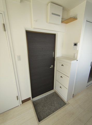 KSマンションの玄関