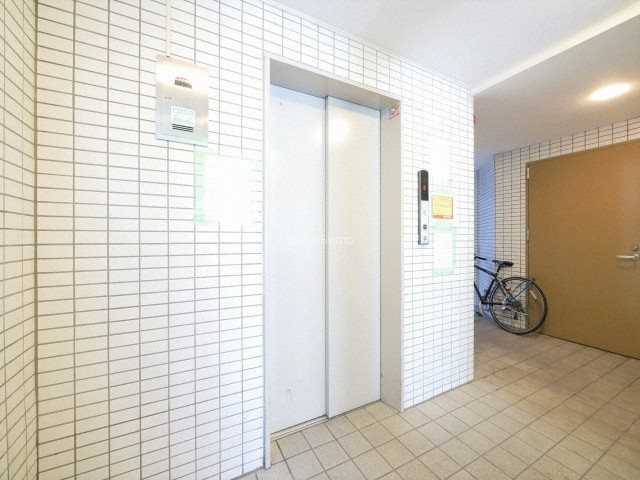サンクール松屋町のロビー