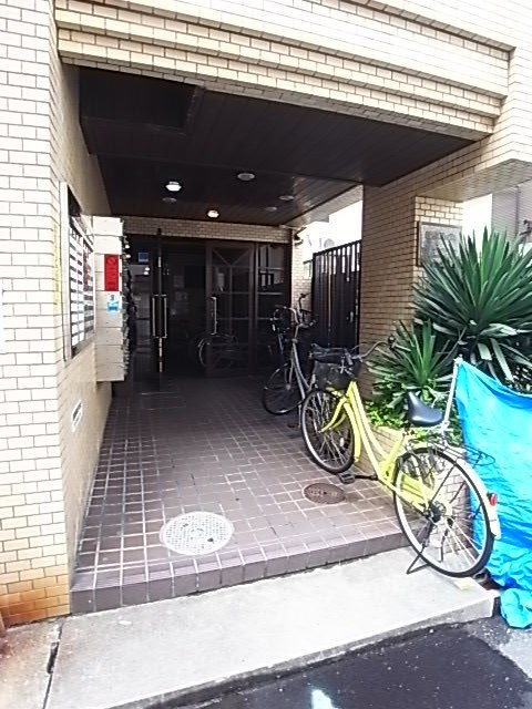 GSハイム高速神戸のエントランス