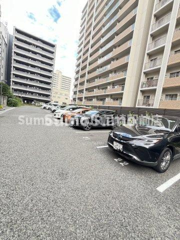 S-RESIDENCE新大阪WESTの駐車場|駐車場があるので、車を買う予定の方も安心です