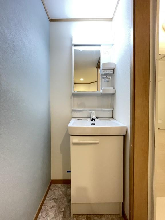 LAUREL北小岩の独立洗面台