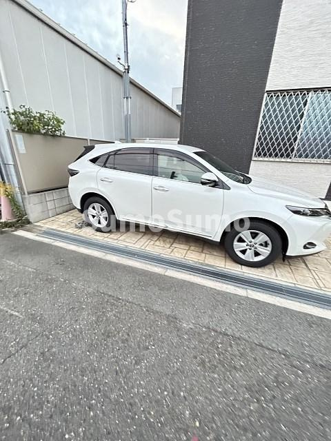 サンロード新和Ⅲの駐車場