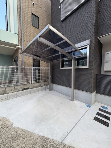 Maison Lumiereの駐車場