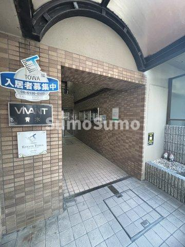 VIVANT青木のエントランス
