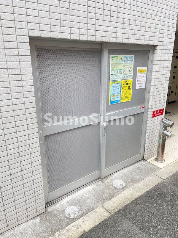 JESUS　SQUARE　nippombashiの外観