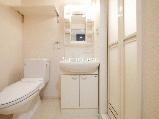 大阪市中央区日本橋１丁目の賃貸マンションの洗面所|スペースが確保できる洗面所です
