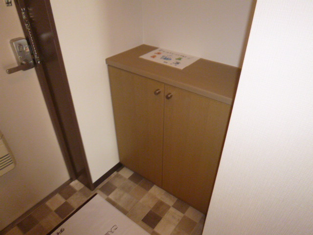 ドメスティックカーサの玄関