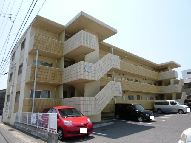 ドメスティックカーサの外観