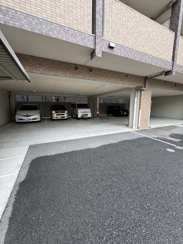 KMS新生水木通の駐車場