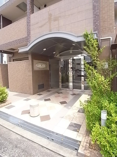 KMS新生水木通のエントランス