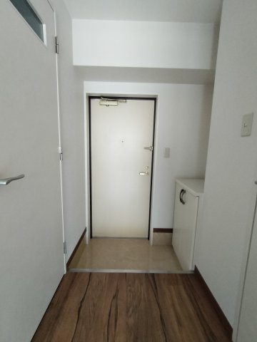 Kitano Flats Plusの玄関