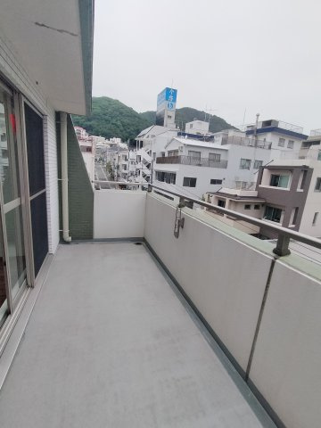 Kitano Flats Plusのバルコニー