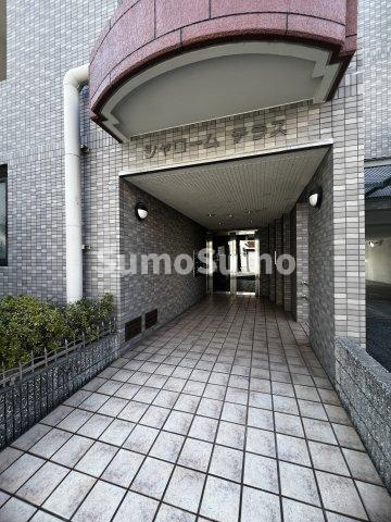 シャロームテラスのエントランス|建物の内部です