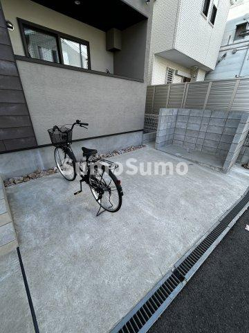 Glanz　Court　John西立花町の駐車場