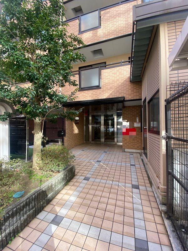 JUNWAマンションⅡのエントランス|落ち着いたエントランスです