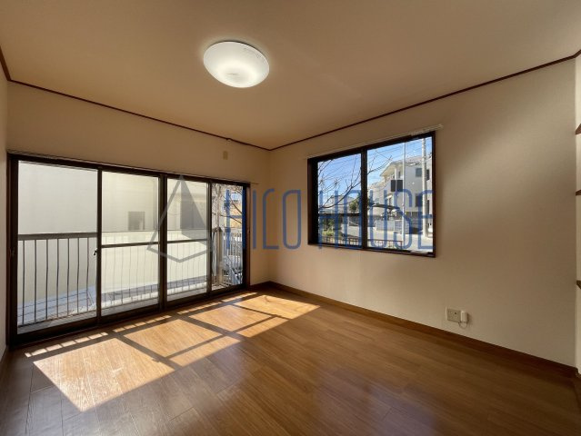 仙波町4丁目戸建貸家の寝室