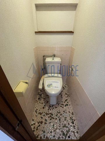 仙波町4丁目戸建貸家のトイレ