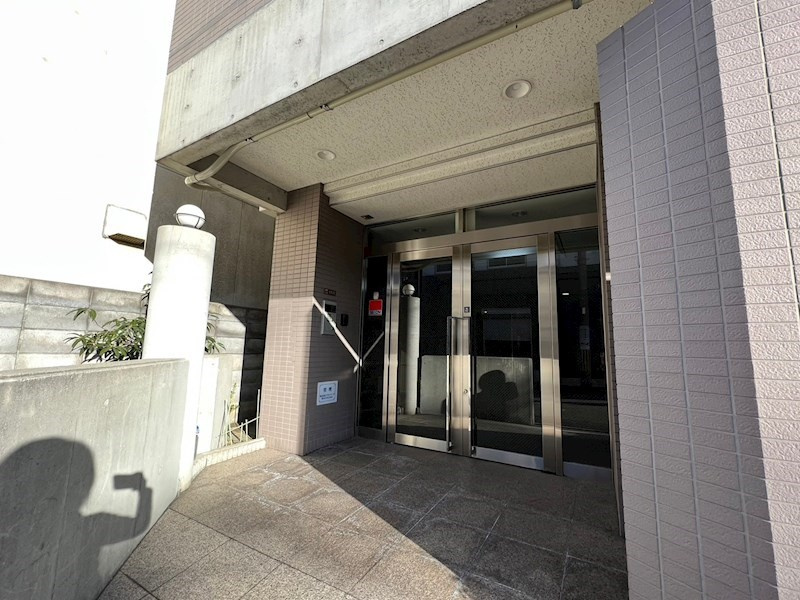 M's court(エムズコート)のエントランス|清潔なエントランスです