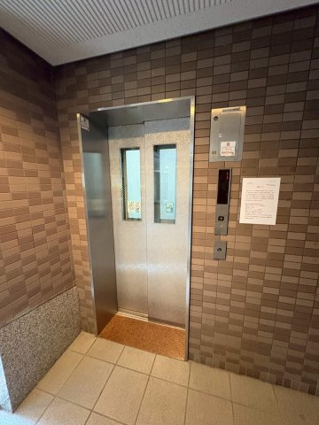 サンクラッソ神戸大開通Station frontのエントランス|ゆとりのあるエントランスです