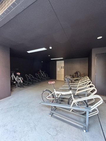JPレジデンス神戸の駐車場