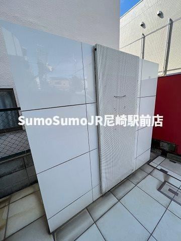 grb(ジーアールビー)のその他共用部分|おしゃれな外観です