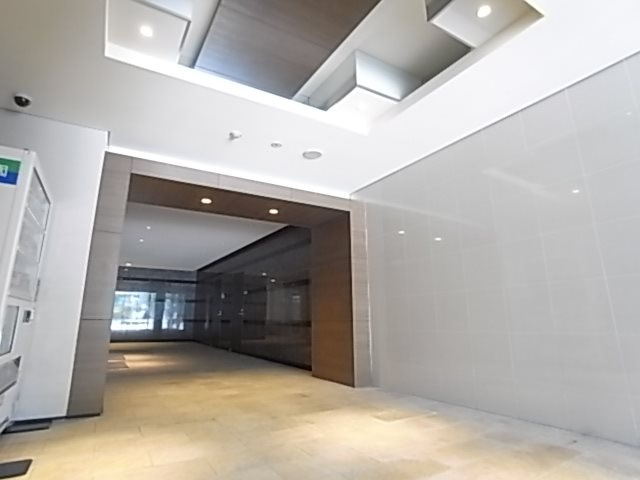 L・Isobe三宮のロビー