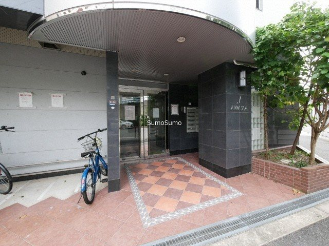 J・AWAZAのエントランス