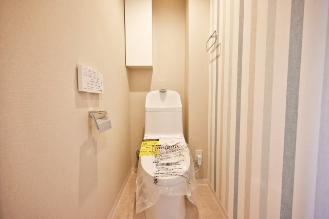 シャルム野中南公園のトイレ|寒い日も快適にご利用して頂けるウォシュレット付トイレです。