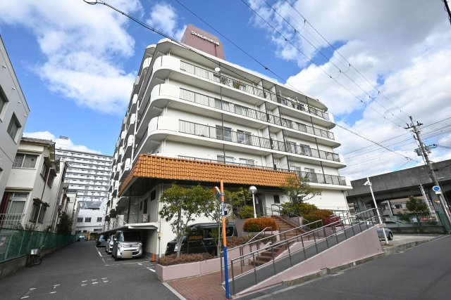 シャルム野中南公園の外観|2025年11月リフォーム済み物件です。見学をご希望の方はお気軽にお問い合わせください。