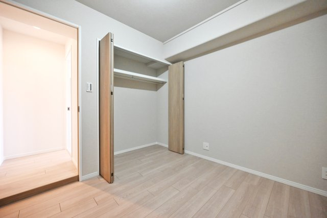 シャルム野中南公園の洋室|サービスルーム（約4.3帖）