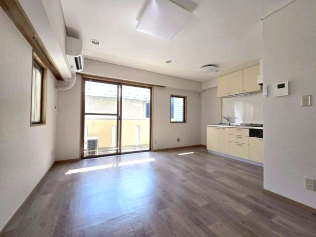 【居間・リビング】