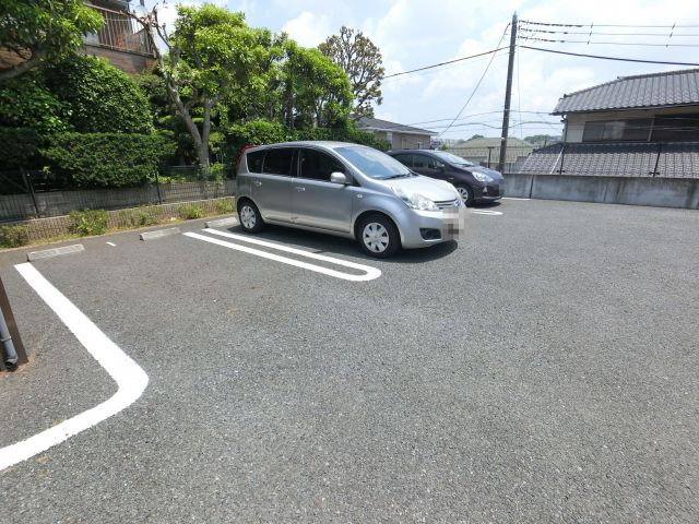 【駐車場】
